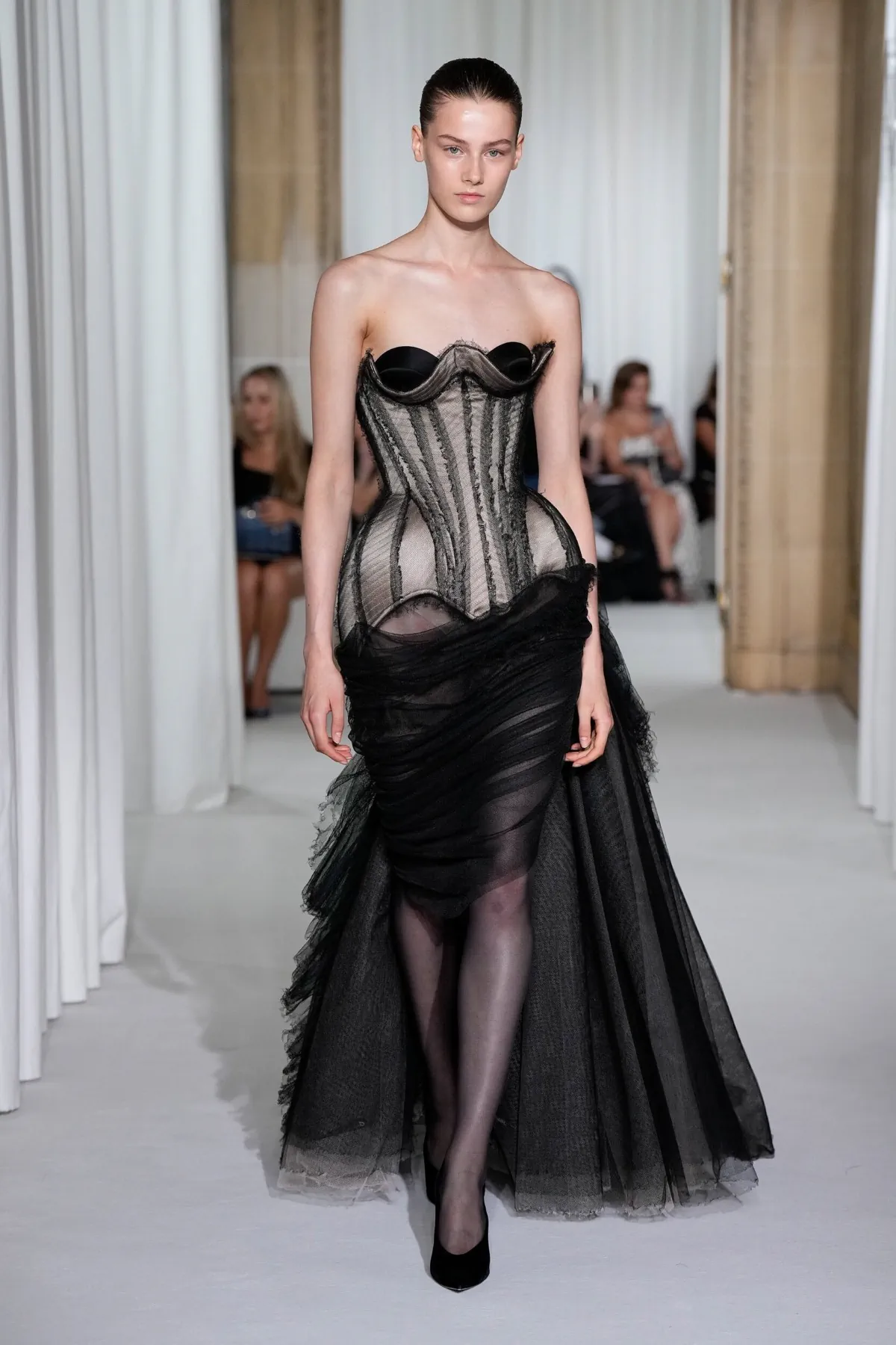 Ashi Studio Haute Couture Thu/Đông 2025
