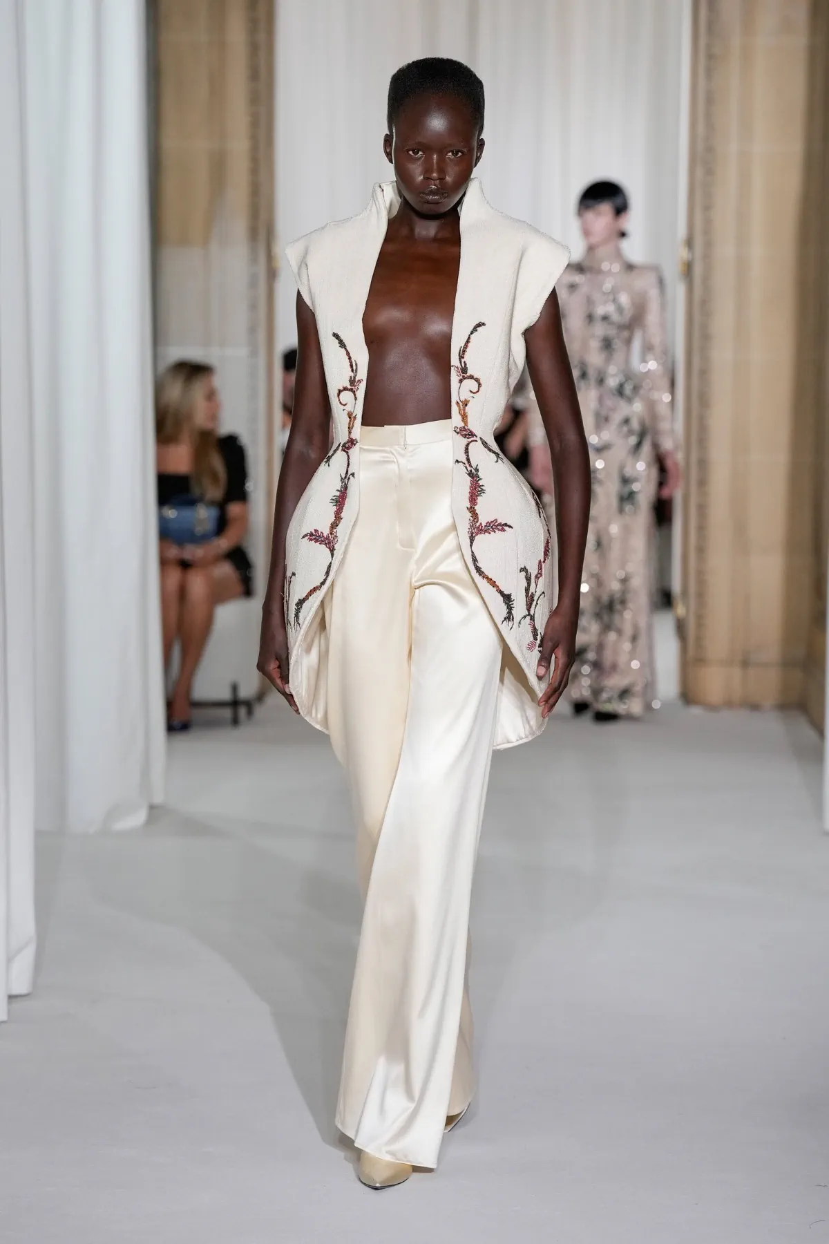 Ashi Studio Haute Couture Thu/Đông 2025