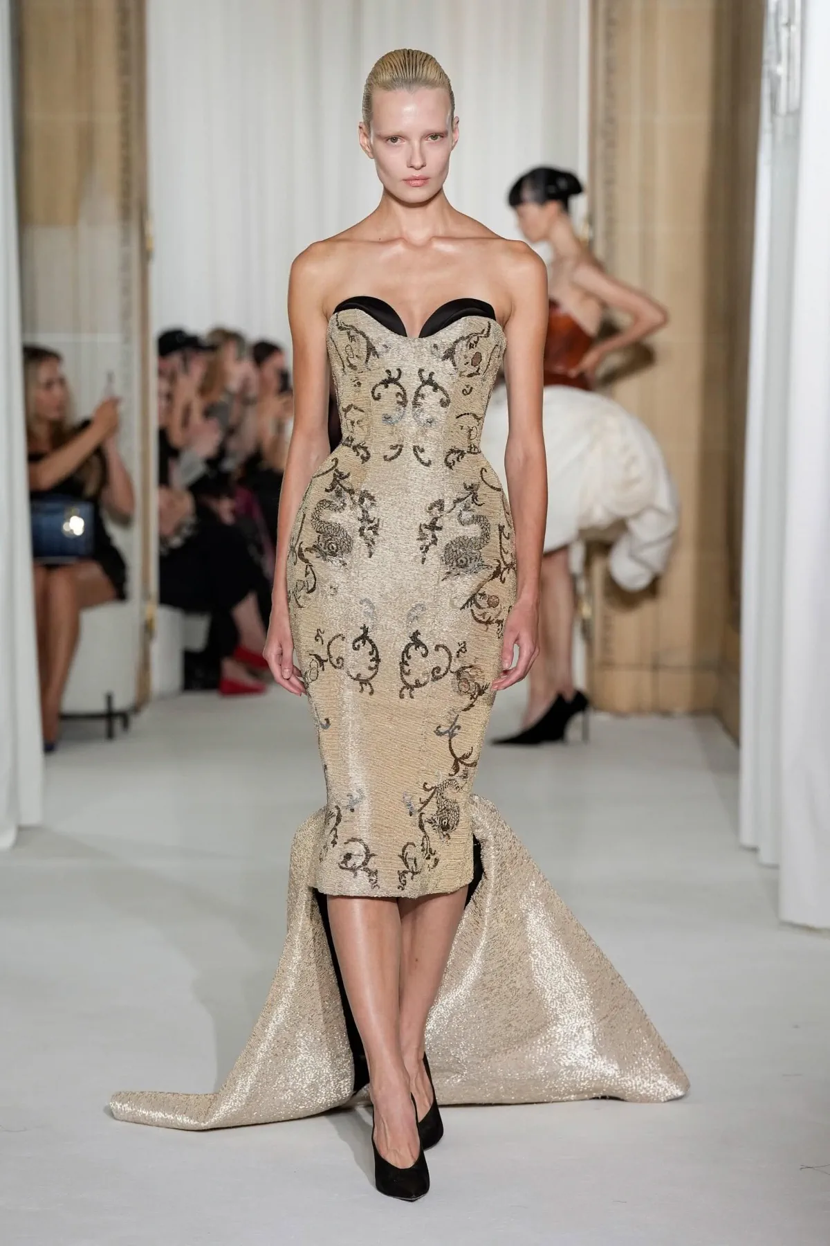 Ashi Studio Haute Couture Thu/Đông 2025