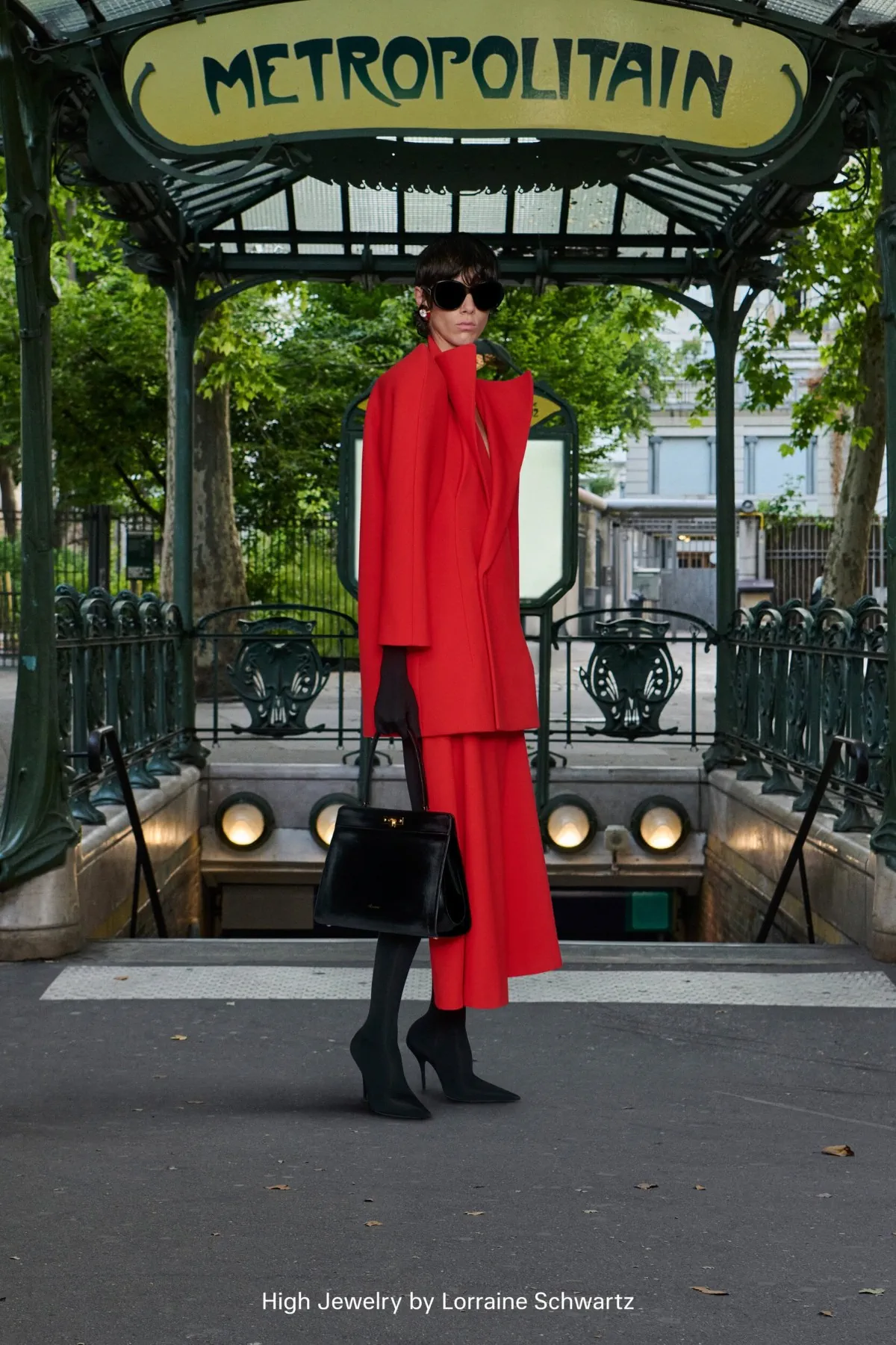 Balenciaga Haute Couture Thu/Đông 2025: Dấu chấm hết cho kỷ nguyên của Demna