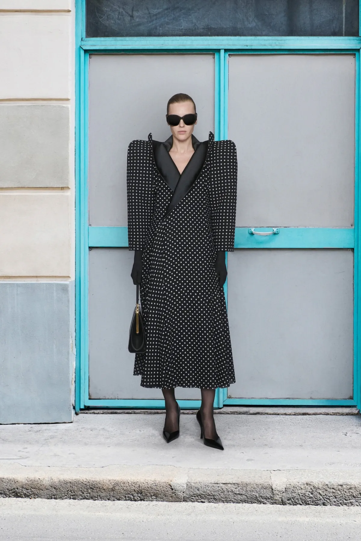 Balenciaga Haute Couture Thu/Đông 2025: Dấu chấm hết cho kỷ nguyên của Demna