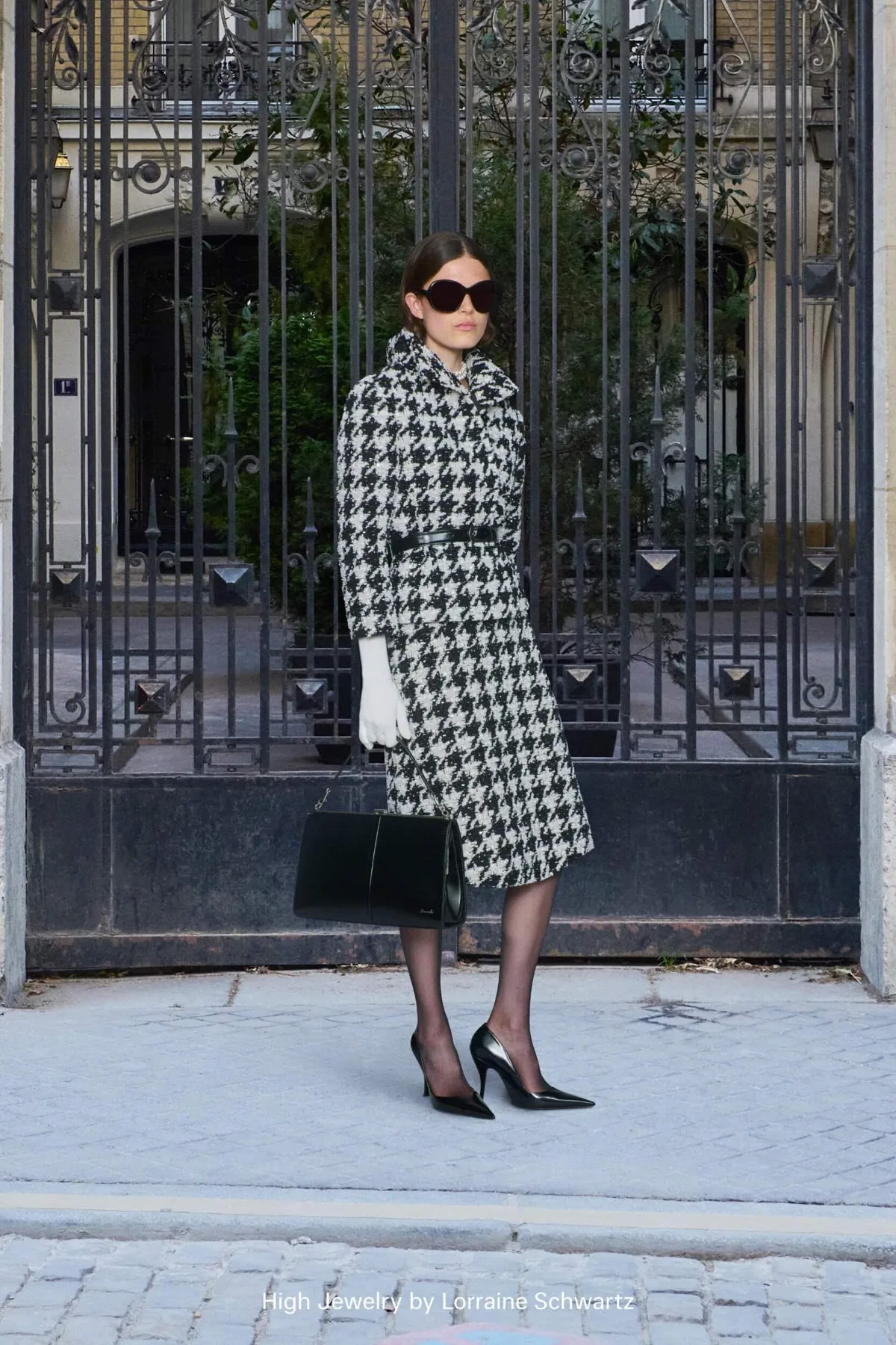 Balenciaga Haute Couture Thu/Đông 2025: Dấu chấm hết cho kỷ nguyên của Demna