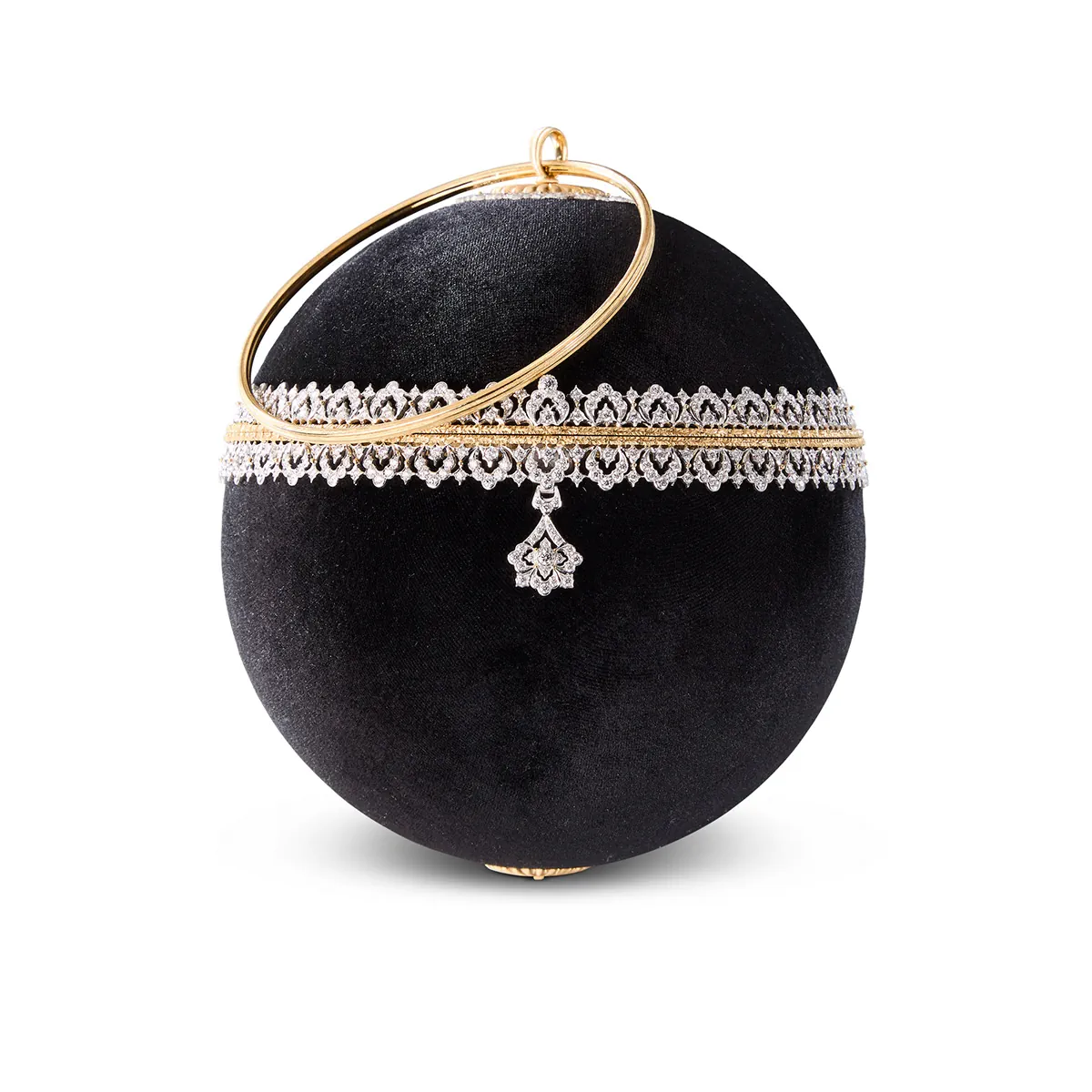 Buccellati ra mắt ba chiếc túi đính đá quý tại Tuần lễ Trang sức cao cấp Paris Buccellati ra mắt ba chiếc túi đính đá quý tại Tuần lễ Trang sức cao cấp Paris