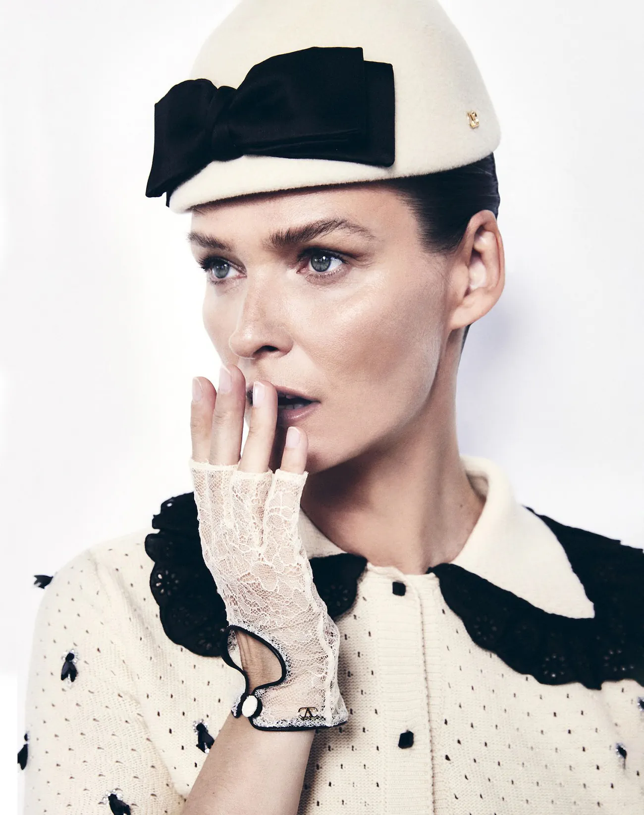 Harper's Bazaar Tây Ban Nha 07-08/2025: Carmen Kass chụp bởi Rocío Ramos Harper's Bazaar Tây Ban Nha 07-08/2025: Carmen Kass chụp bởi Rocío Ramos