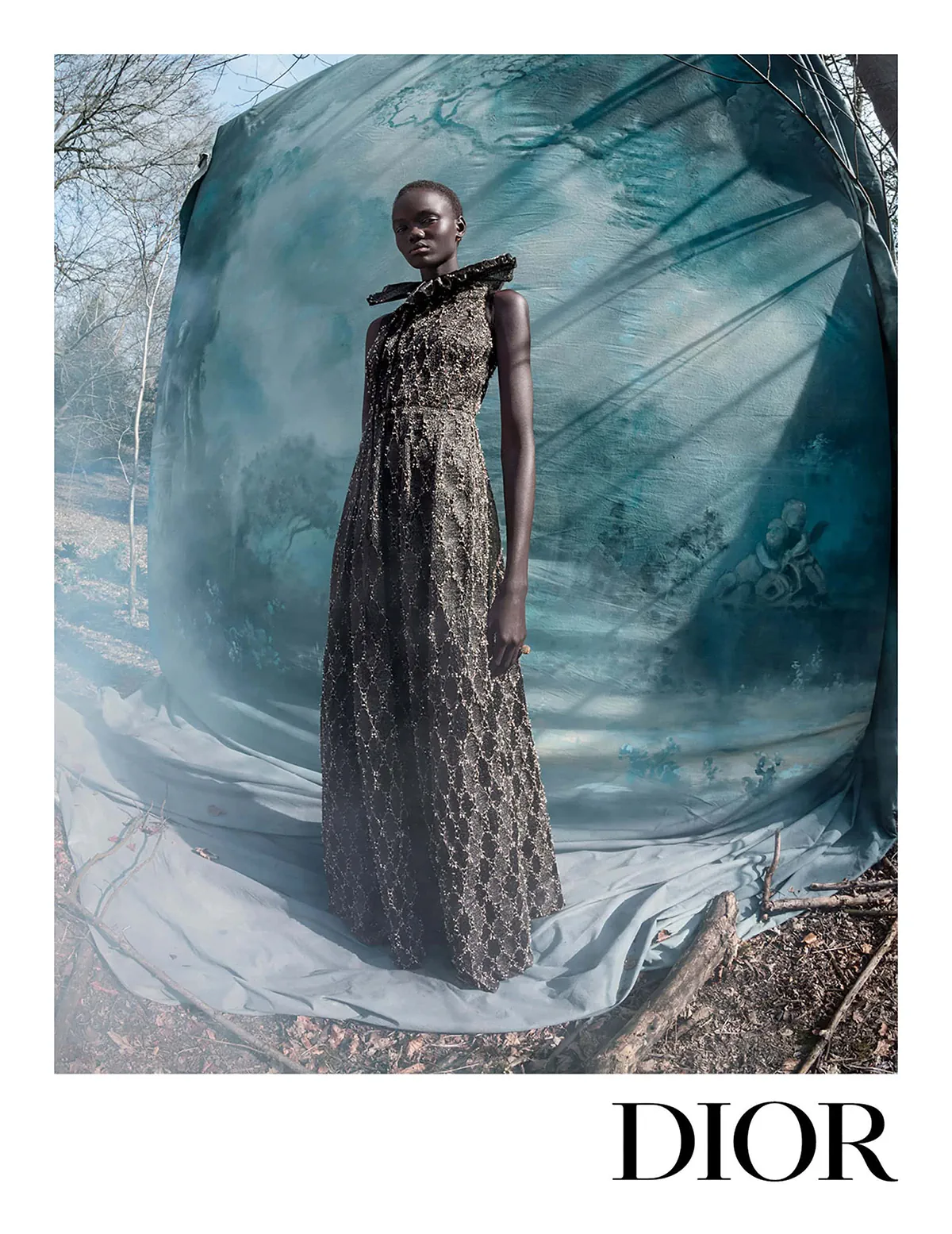 Chiến dịch quảng cáo Dior Thu/Đông 2025: Lạc vào “mê cung” siêu thực qua lăng kính của Tim Walker Chiến dịch quảng cáo Dior Thu/Đông 2025: Lạc vào “mê cung” siêu thực qua lăng kính của Tim Walker