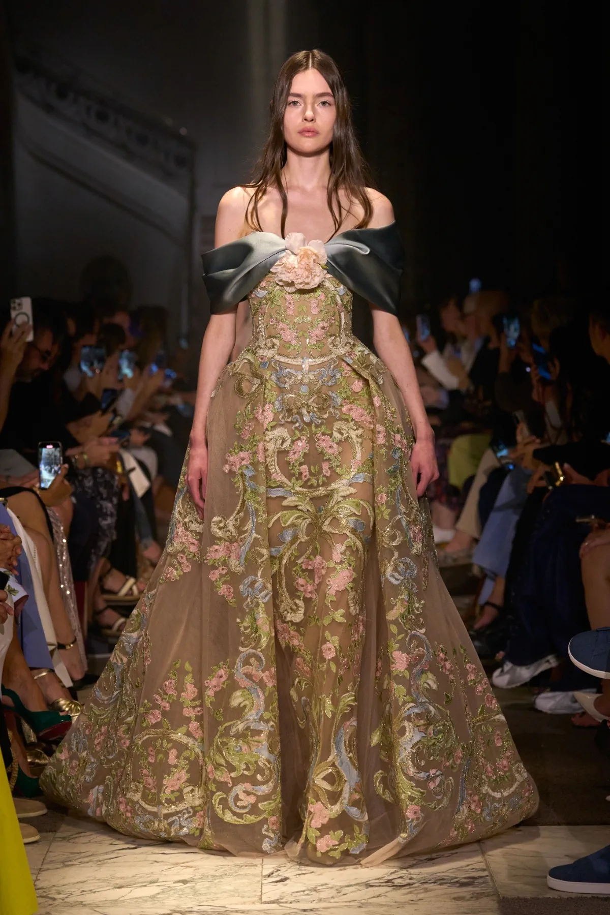 Elie Saab Haute Couture Thu/Đông 2025