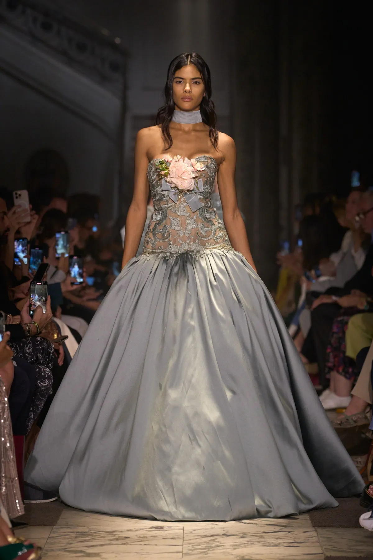 Elie Saab Haute Couture Thu/Đông 2025