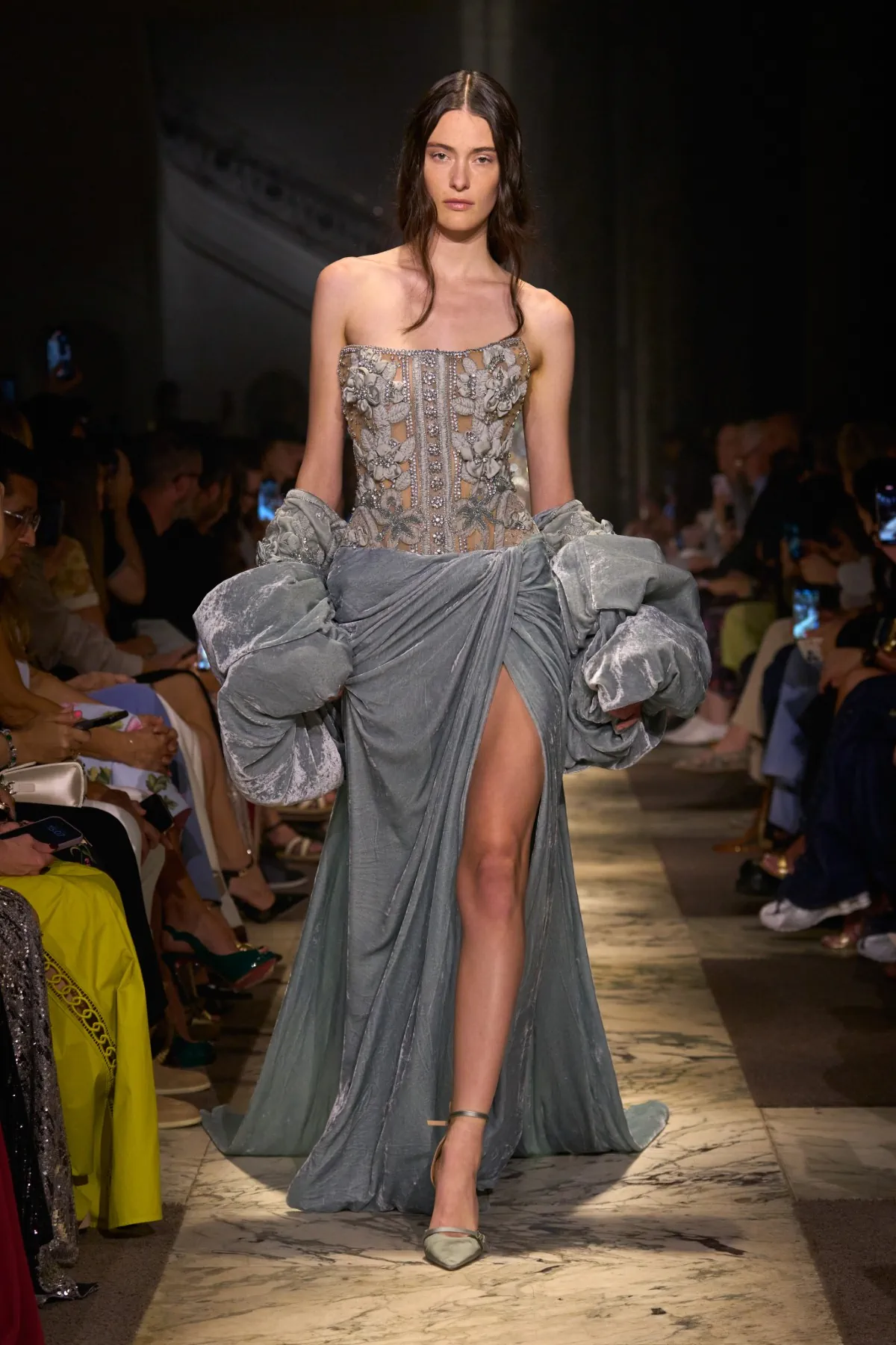 Elie Saab Haute Couture Thu/Đông 2025