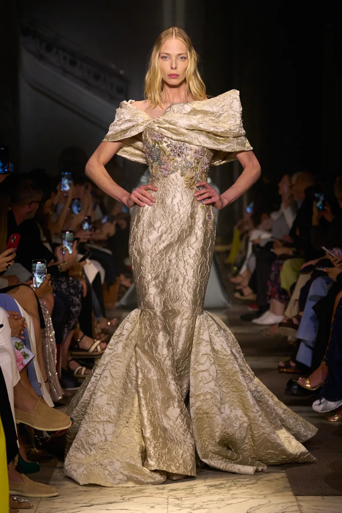 Elie Saab Haute Couture Thu/Đông 2025