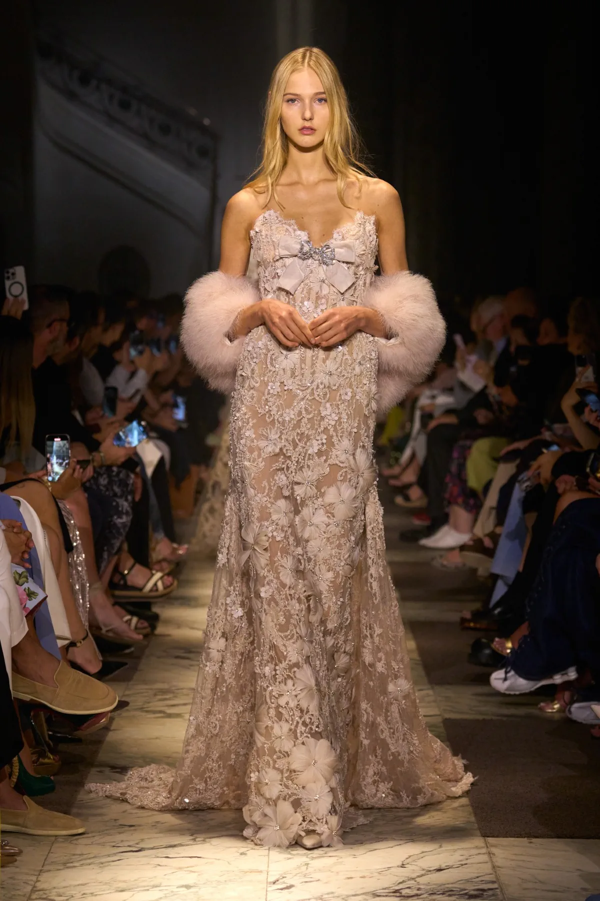 Elie Saab Haute Couture Thu/Đông 2025