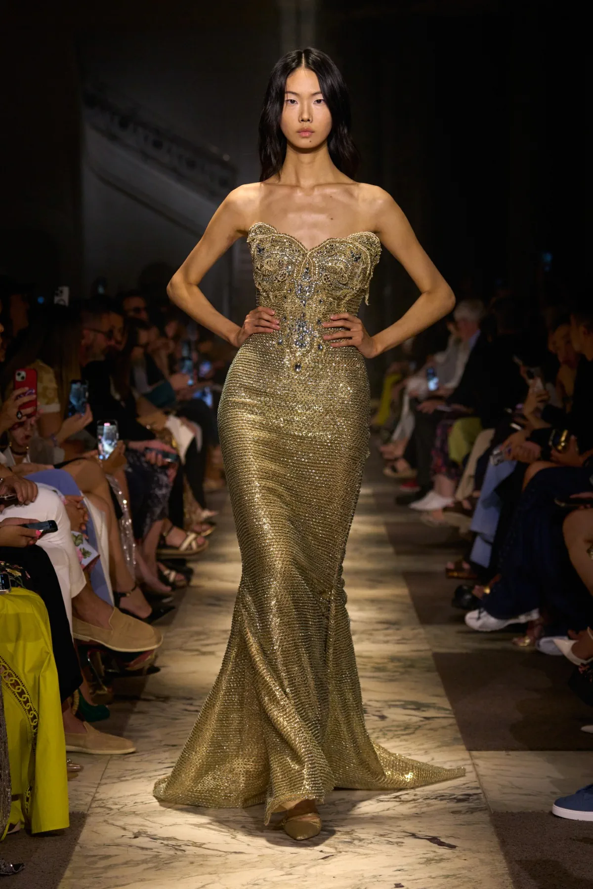 Elie Saab Haute Couture Thu/Đông 2025