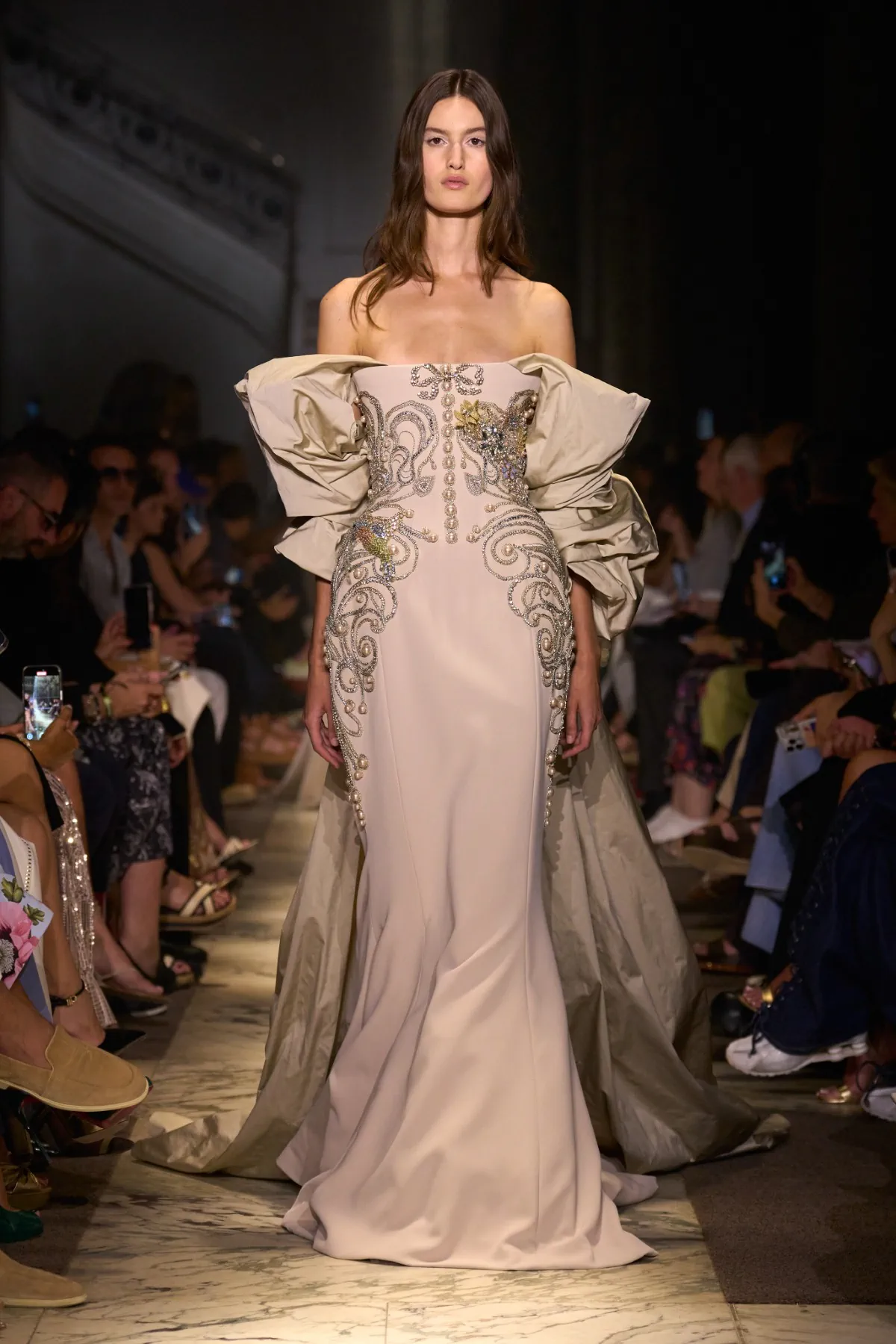 Elie Saab Haute Couture Thu/Đông 2025