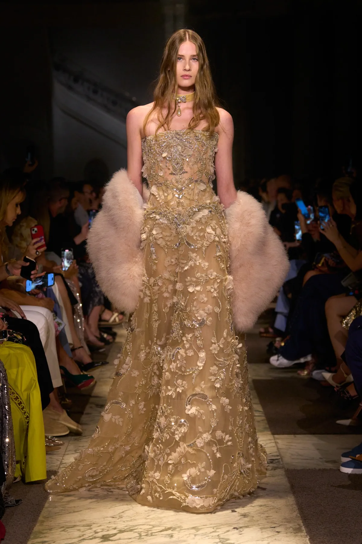 Elie Saab Haute Couture Thu/Đông 2025
