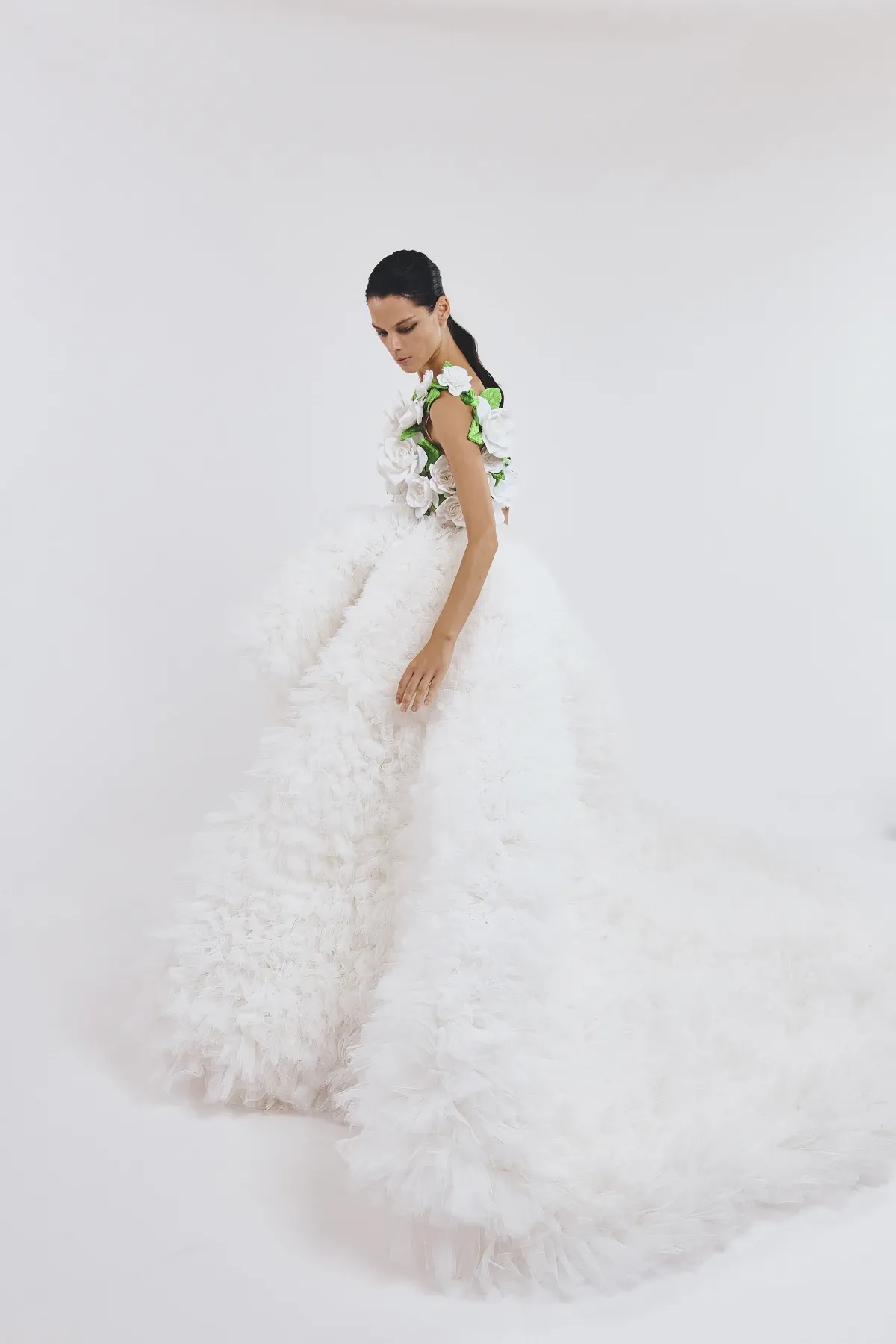 Giambattista Valli Haute Couture Thu/Đông 2025: Những nữ thần trong khu vườn Rococo Giambattista Valli Haute Couture Thu/Đông 2025: Những nữ thần trong khu vườn Rococo