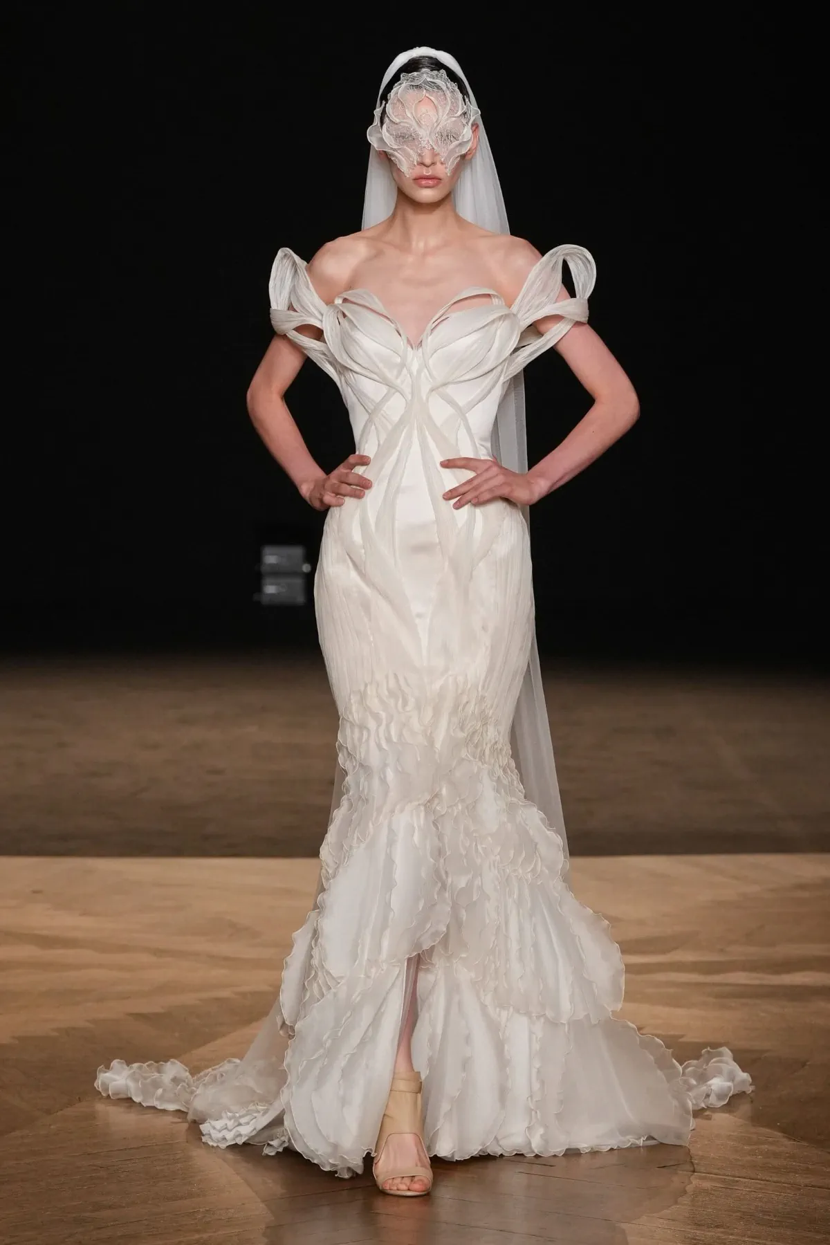 Iris van Herpen Haute Couture Thu/Đông 2025