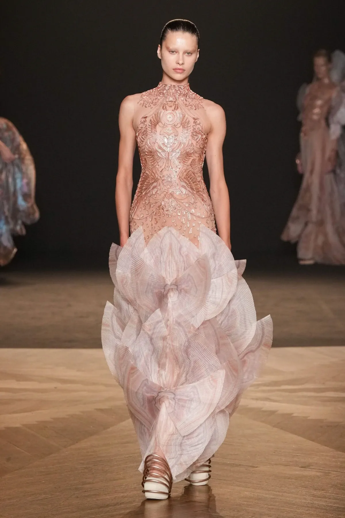 Iris van Herpen Haute Couture Thu/Đông 2025