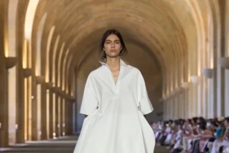 Jacquemus Xuân/Hè 2026 tôn vinh nguồn gốc của nhà thiết kế