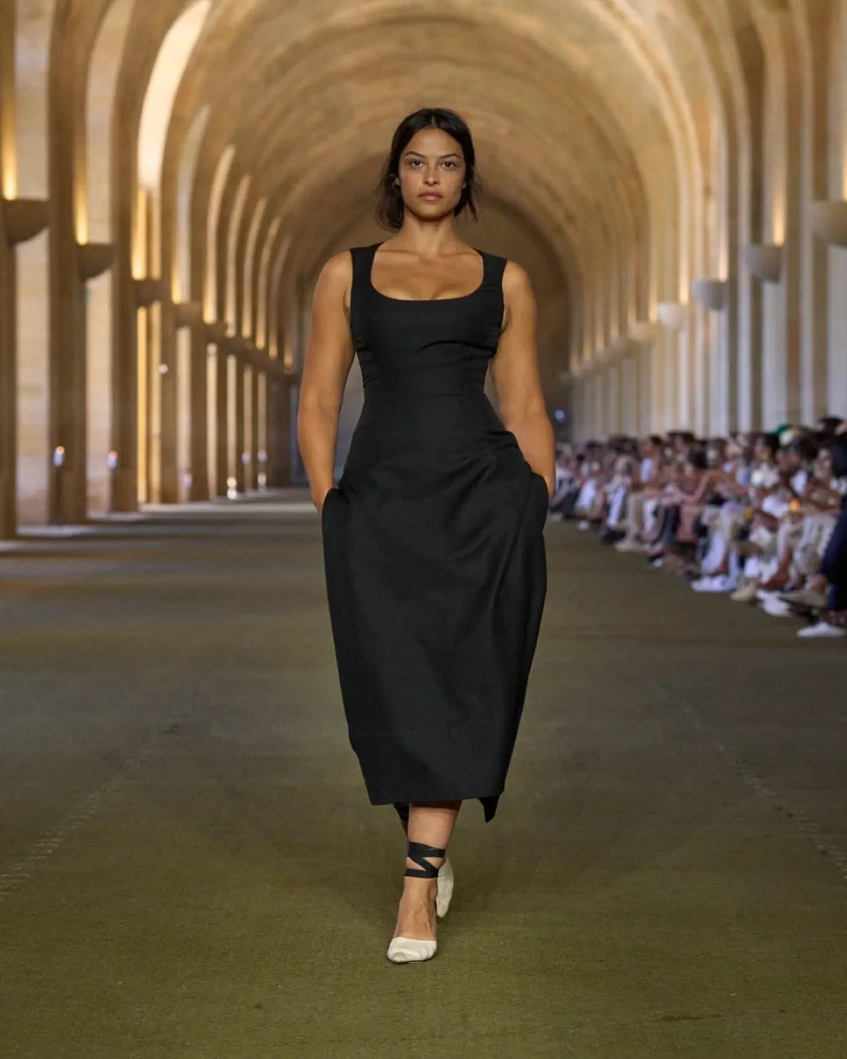 Jacquemus Xuân/Hè 2026 tôn vinh nguồn gốc của nhà thiết kế