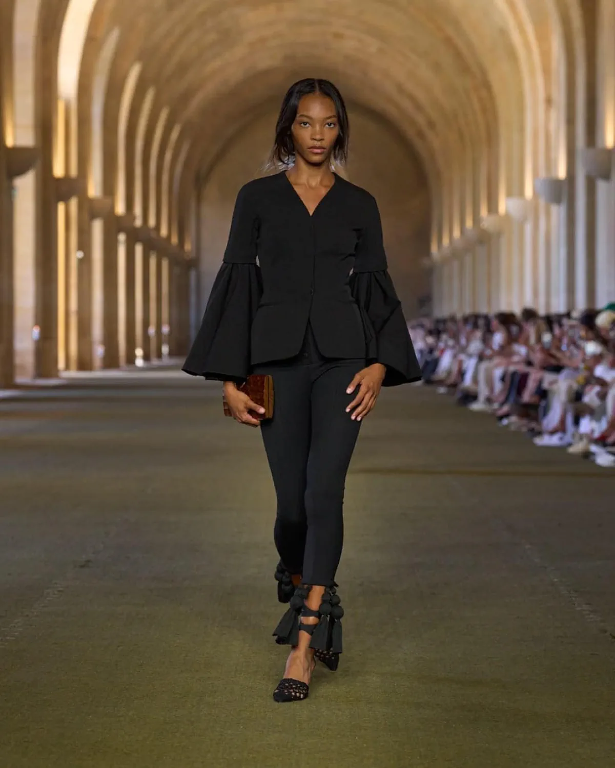 Jacquemus Xuân/Hè 2026 tôn vinh nguồn gốc của nhà thiết kế