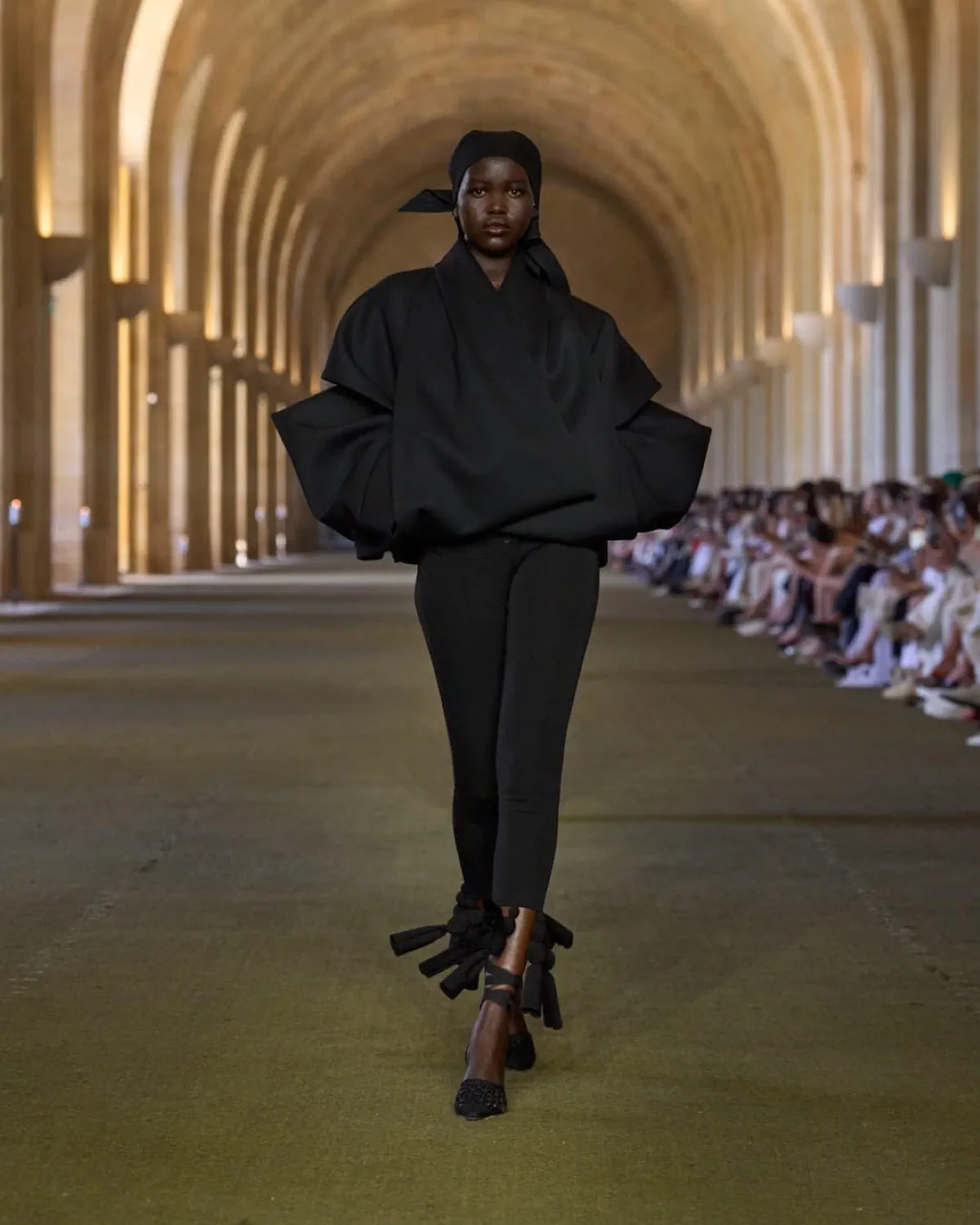 Jacquemus Xuân/Hè 2026 tôn vinh nguồn gốc của nhà thiết kế