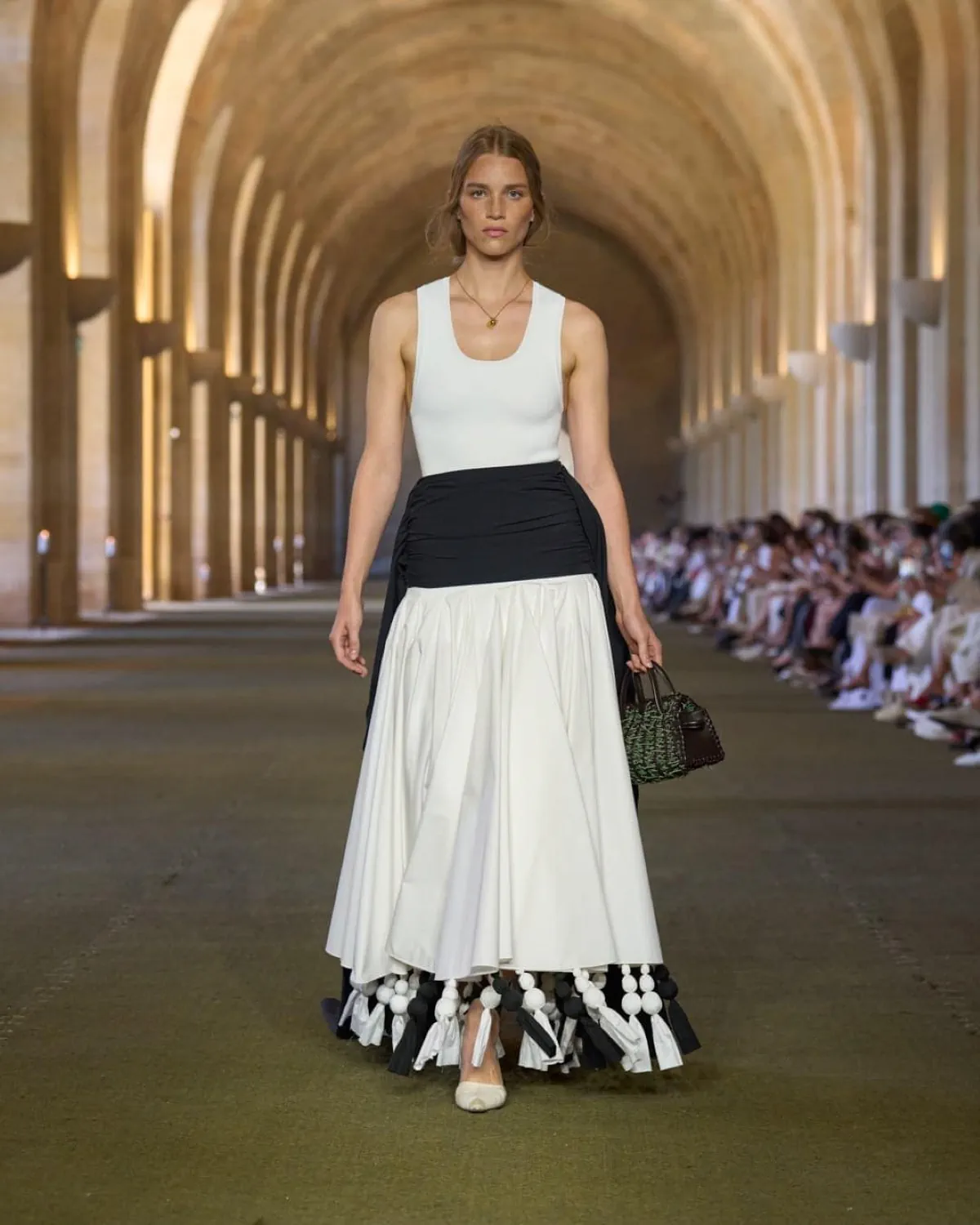 Jacquemus Xuân/Hè 2026 tôn vinh nguồn gốc của nhà thiết kế