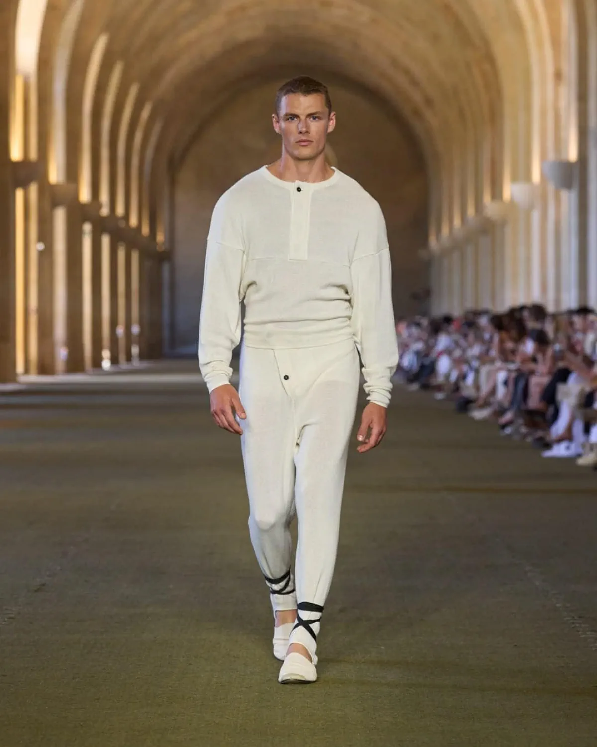 Jacquemus Xuân/Hè 2026 tôn vinh nguồn gốc của nhà thiết kế