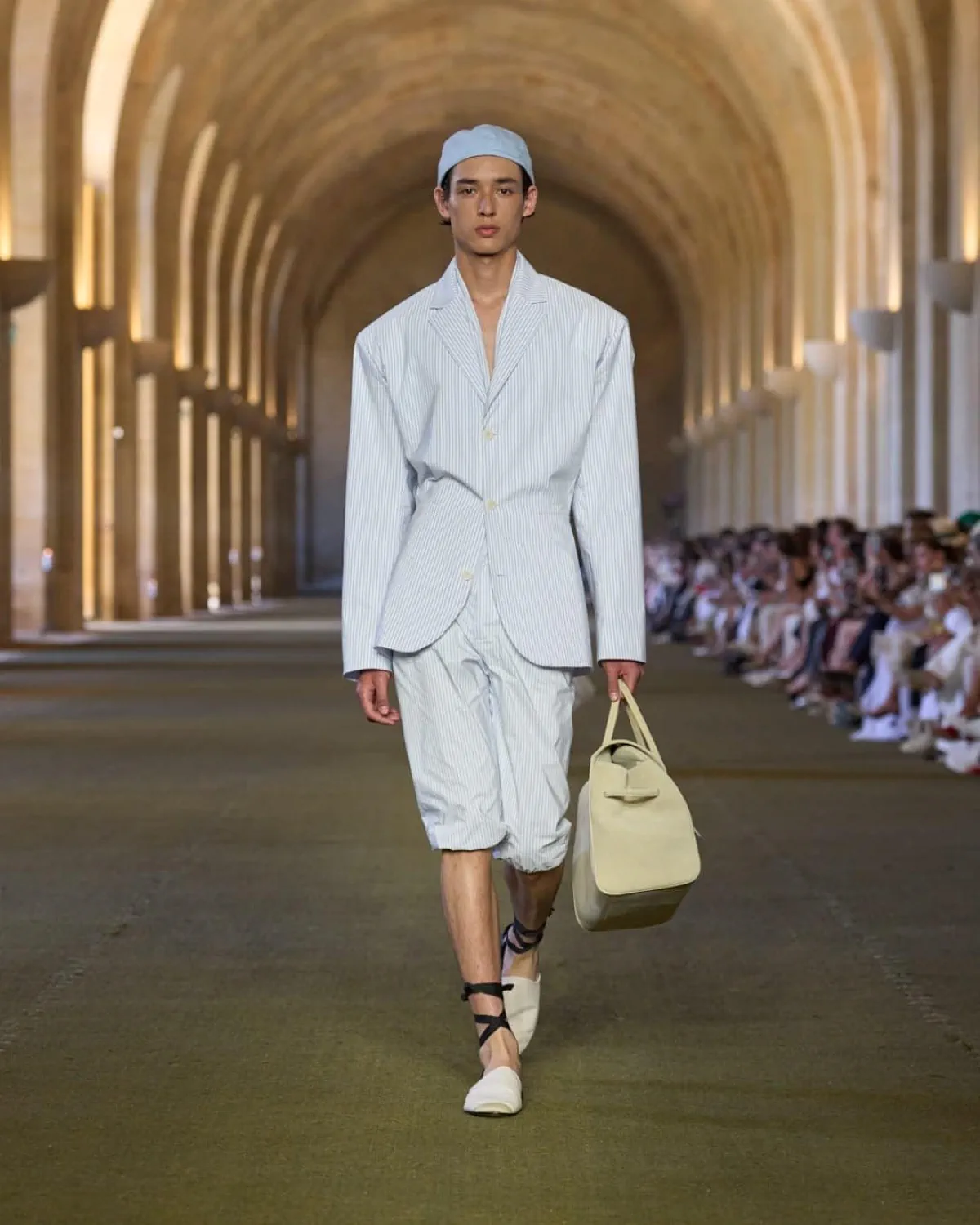 Jacquemus Xuân/Hè 2026 tôn vinh nguồn gốc của nhà thiết kế