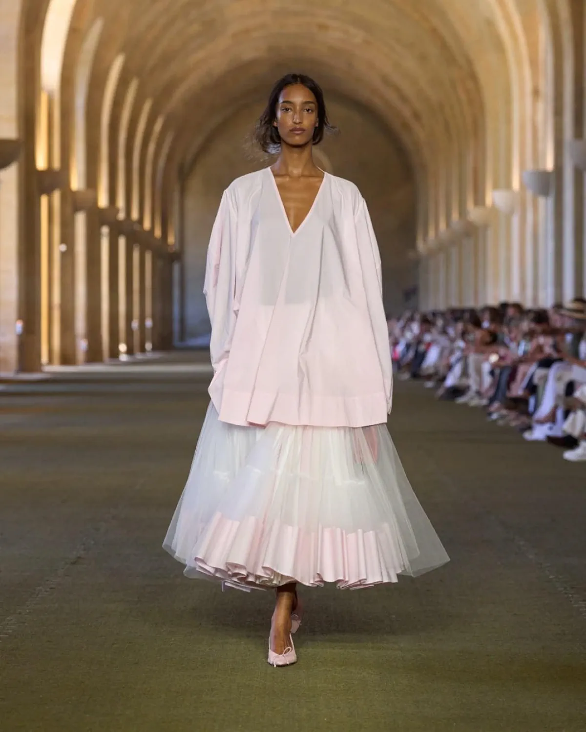 Jacquemus Xuân/Hè 2026 tôn vinh nguồn gốc của nhà thiết kế