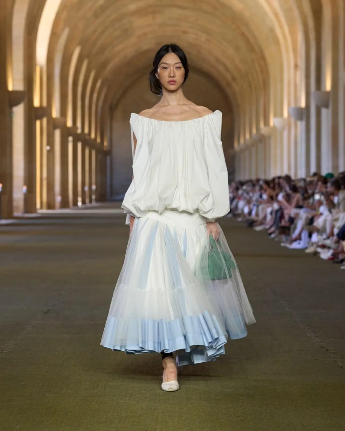 Jacquemus Xuân/Hè 2026 tôn vinh nguồn gốc của nhà thiết kế