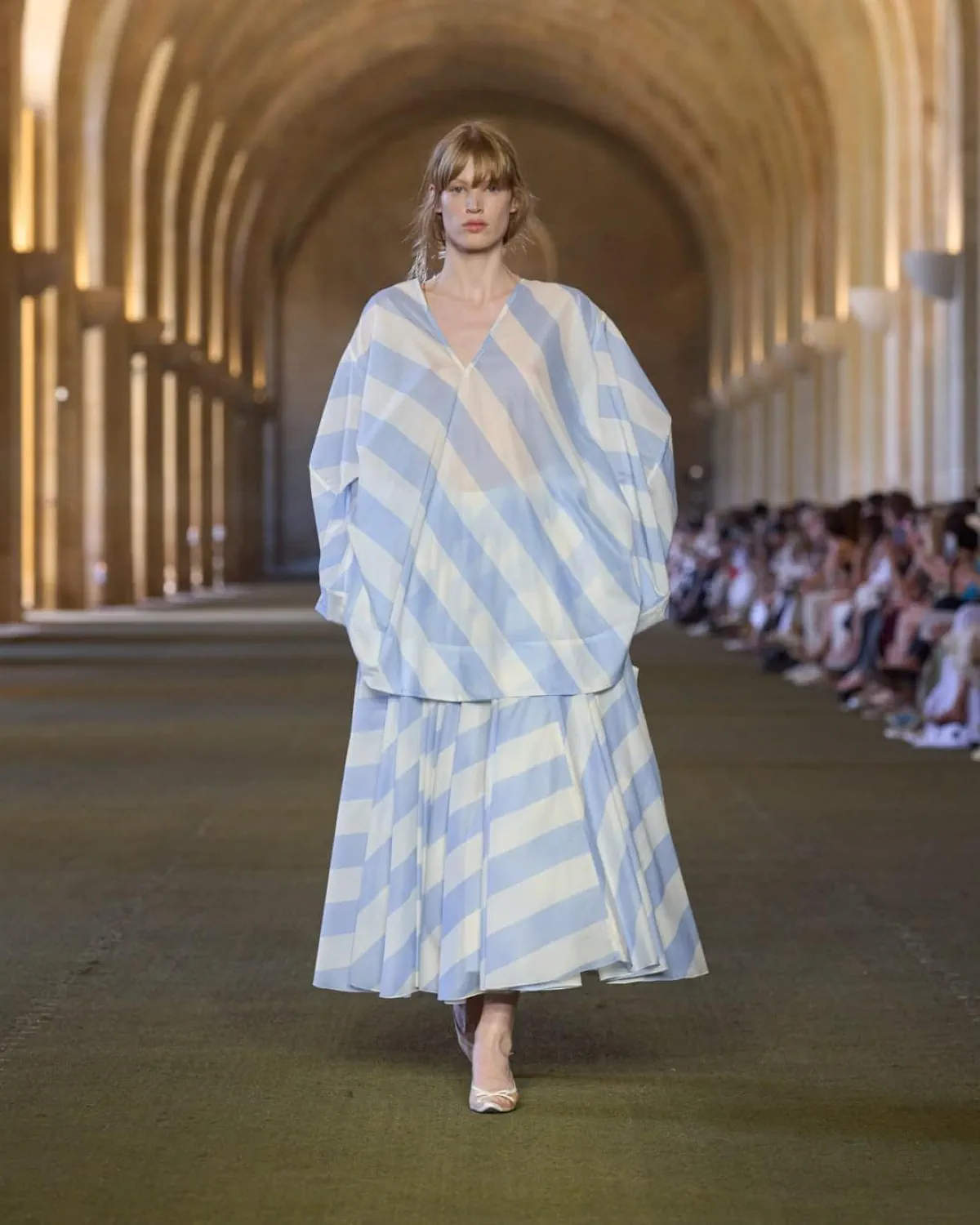Jacquemus Xuân/Hè 2026 tôn vinh nguồn gốc của nhà thiết kế