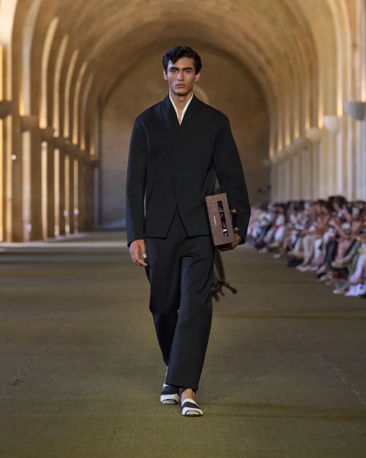 Jacquemus Xuân/Hè 2026 tôn vinh nguồn gốc của nhà thiết kế