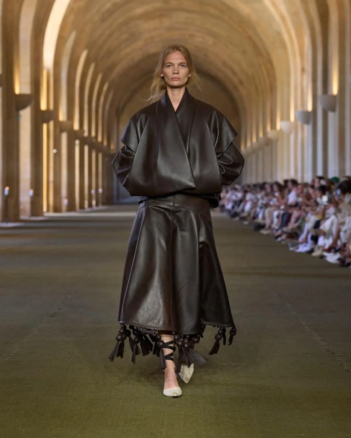 Jacquemus Xuân/Hè 2026 tôn vinh nguồn gốc của nhà thiết kế