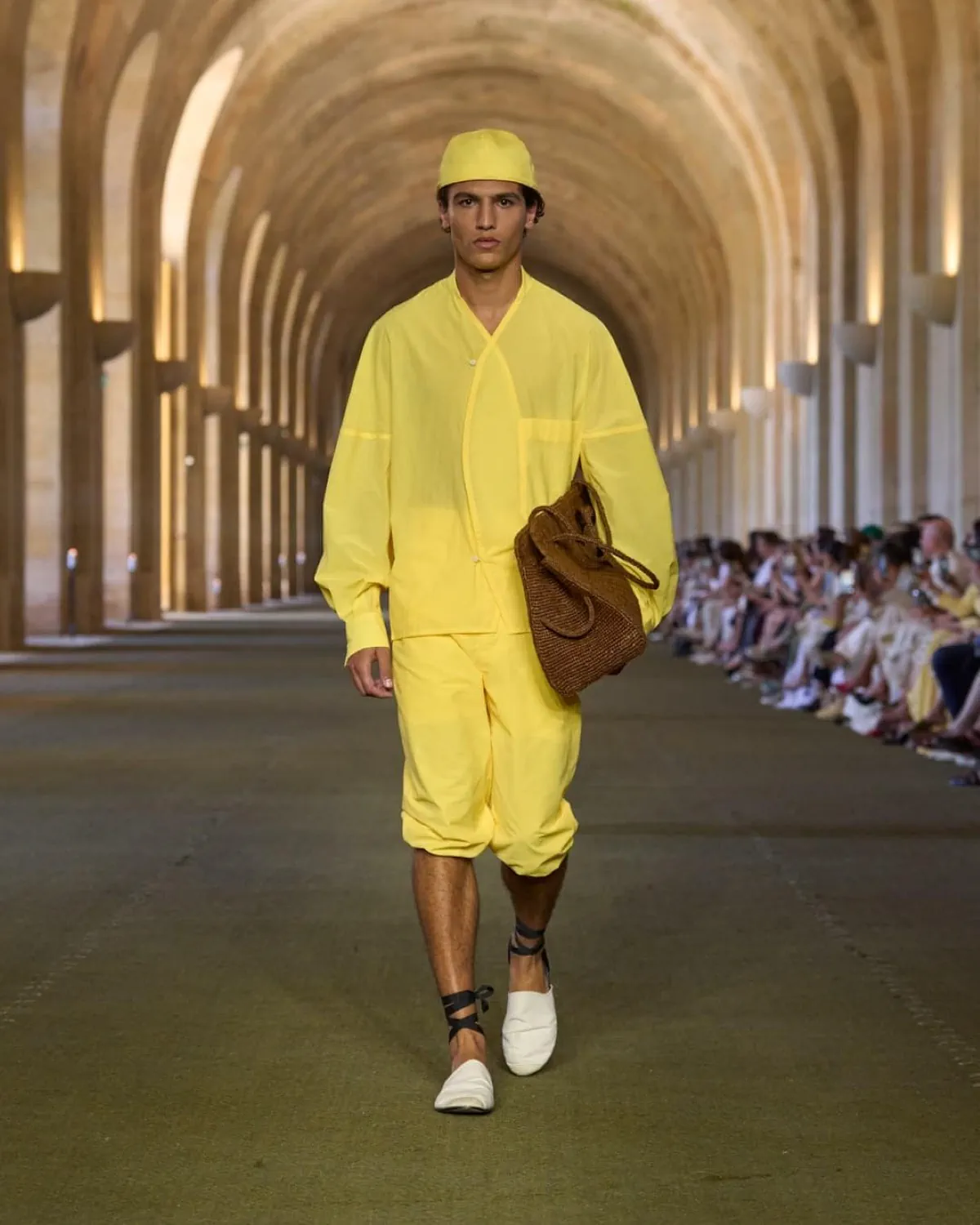 Jacquemus Xuân/Hè 2026 tôn vinh nguồn gốc của nhà thiết kế