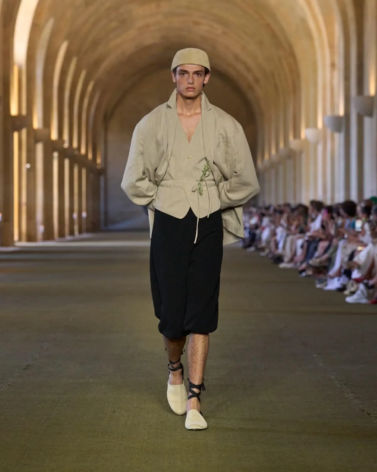 Jacquemus Xuân/Hè 2026 tôn vinh nguồn gốc của nhà thiết kế