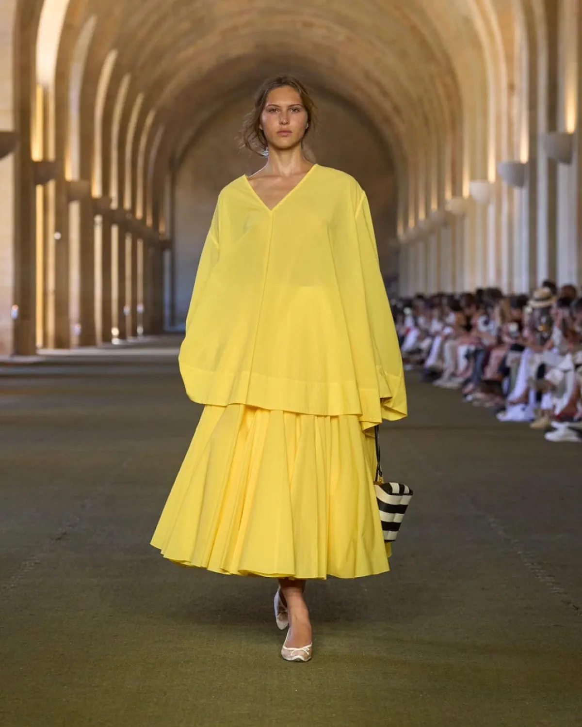 Jacquemus Xuân/Hè 2026 tôn vinh nguồn gốc của nhà thiết kế