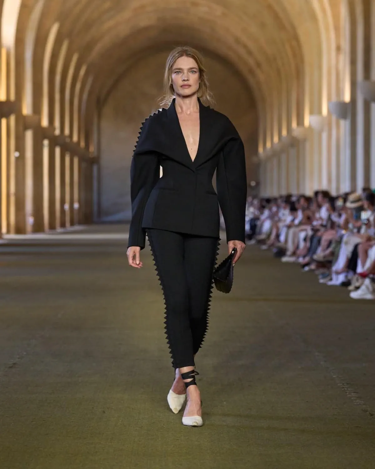 Jacquemus Xuân/Hè 2026 tôn vinh nguồn gốc của nhà thiết kế