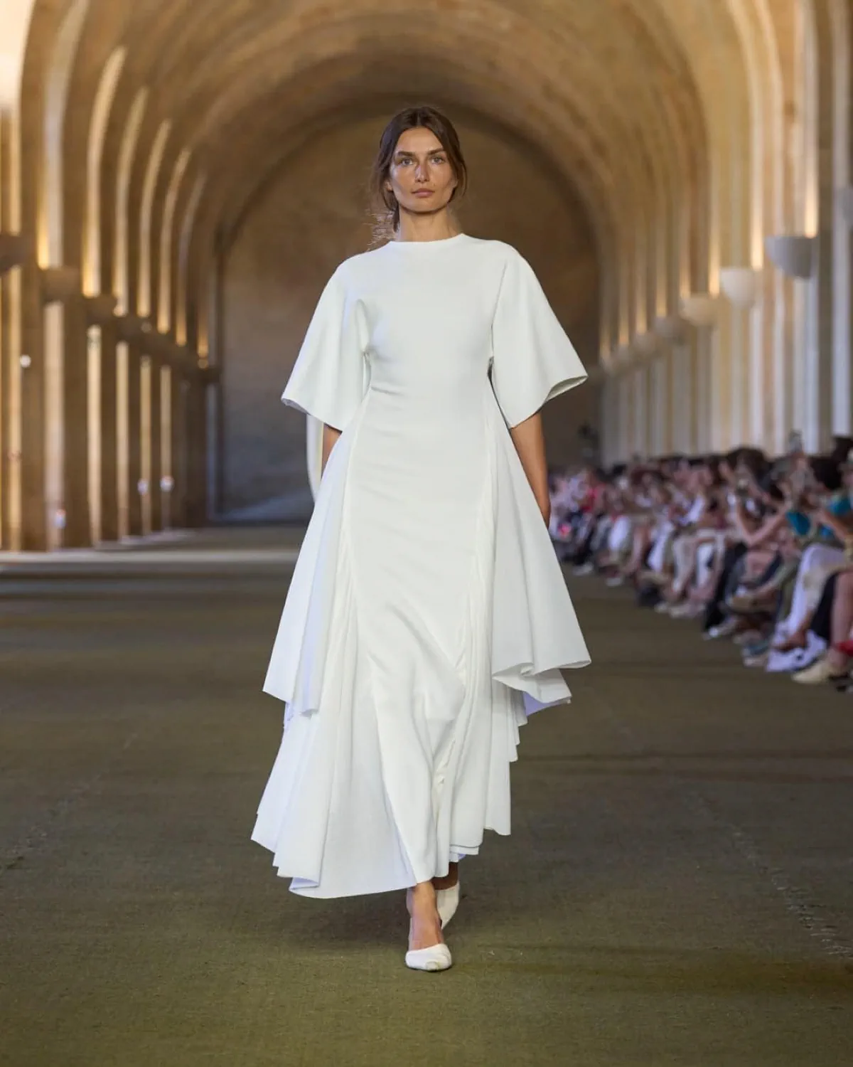 Jacquemus Xuân/Hè 2026 tôn vinh nguồn gốc của nhà thiết kế