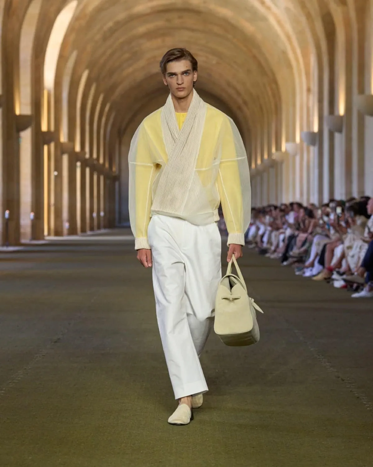 Jacquemus Xuân/Hè 2026 tôn vinh nguồn gốc của nhà thiết kế