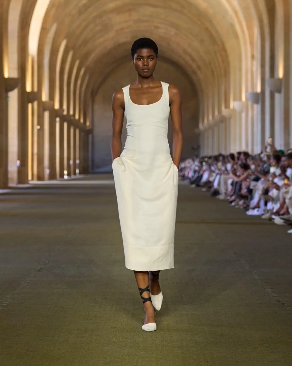 Jacquemus Xuân/Hè 2026 tôn vinh nguồn gốc của nhà thiết kế