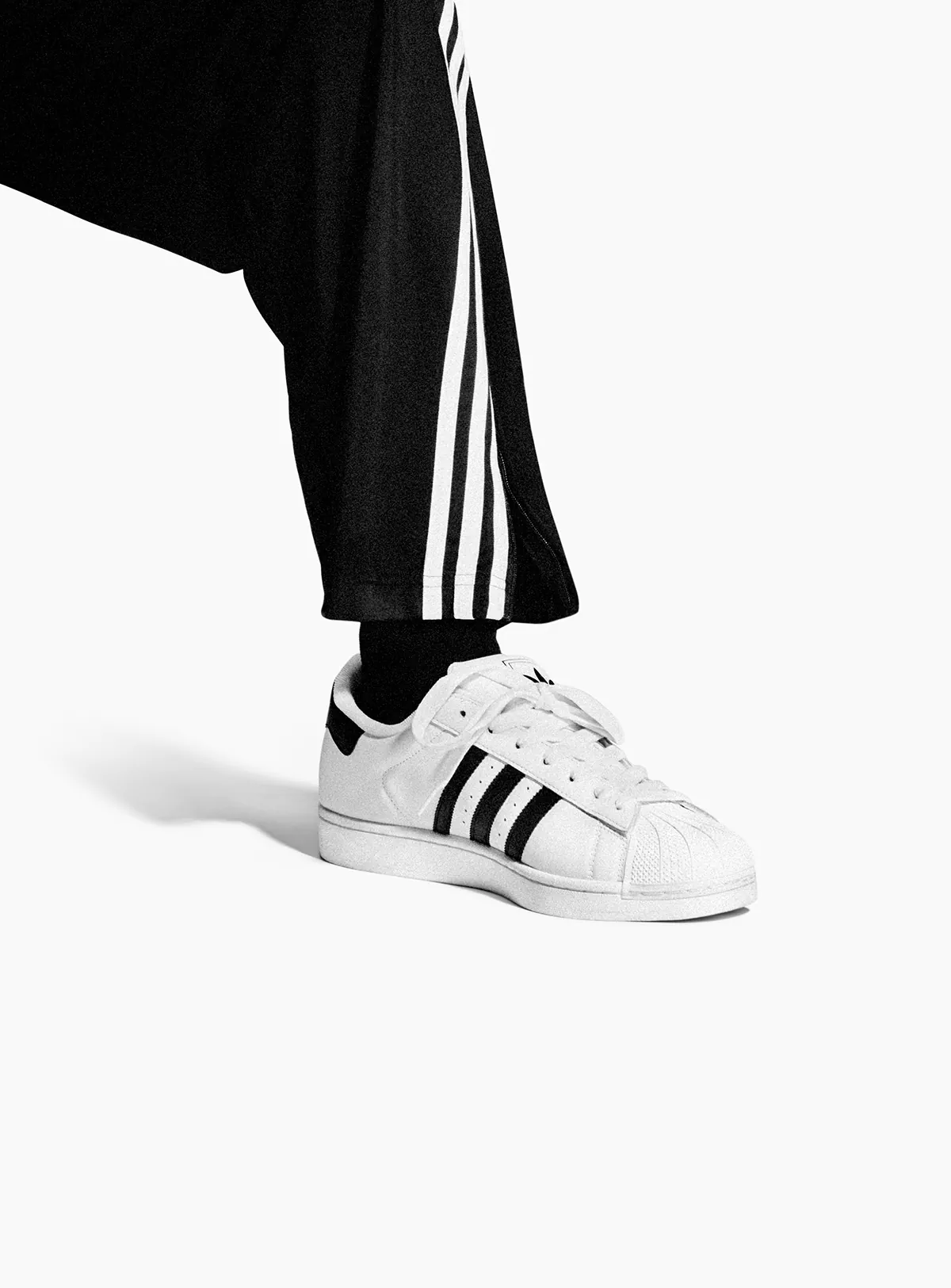 Jennie (Blackpink) cùng dàn sao khuấy động chiến dịch quảng cáo adidas Superstar mới Jennie (Blackpink) cùng dàn sao khuấy động chiến dịch quảng cáo adidas Superstar mới