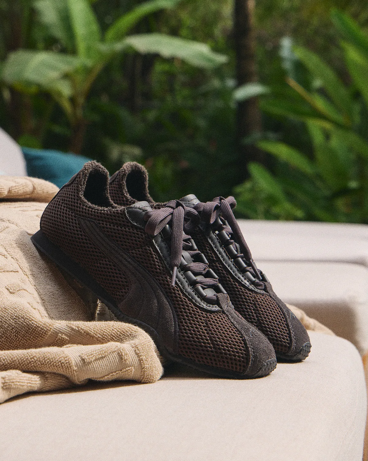 Kith Women và Puma làm mới mẫu giày H-Street kinh điển Kith Women và Puma làm mới mẫu giày H-Street kinh điển