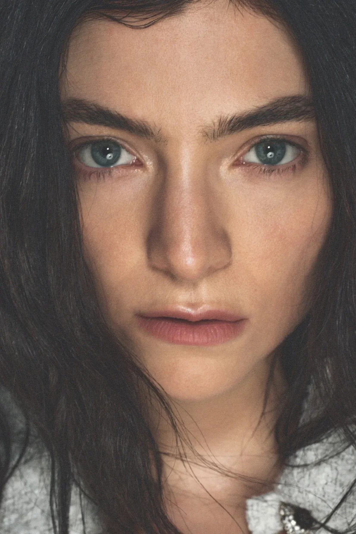 Vogue Australia 07/2025: Lorde chụp bởi Daniel Jackson