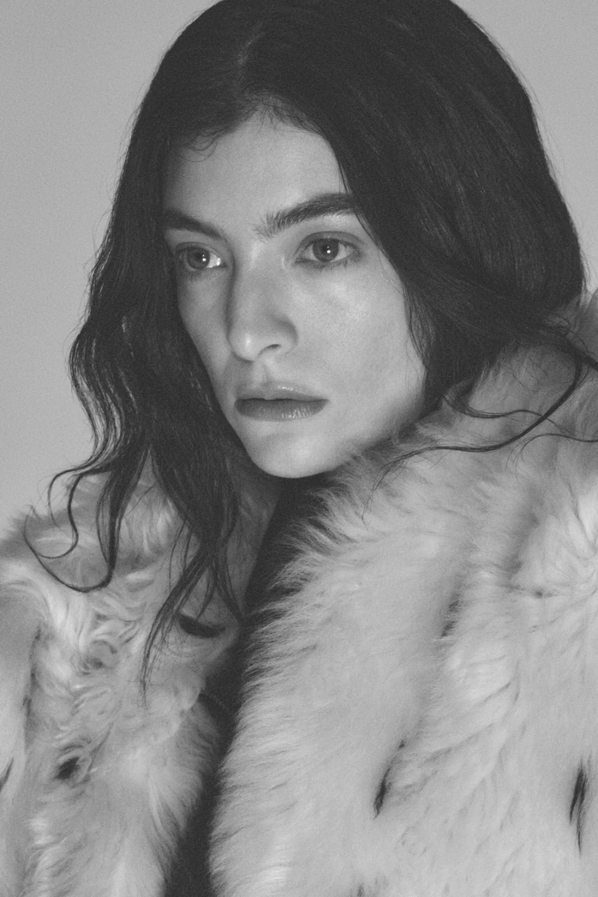 Vogue Australia 07/2025: Lorde chụp bởi Daniel Jackson