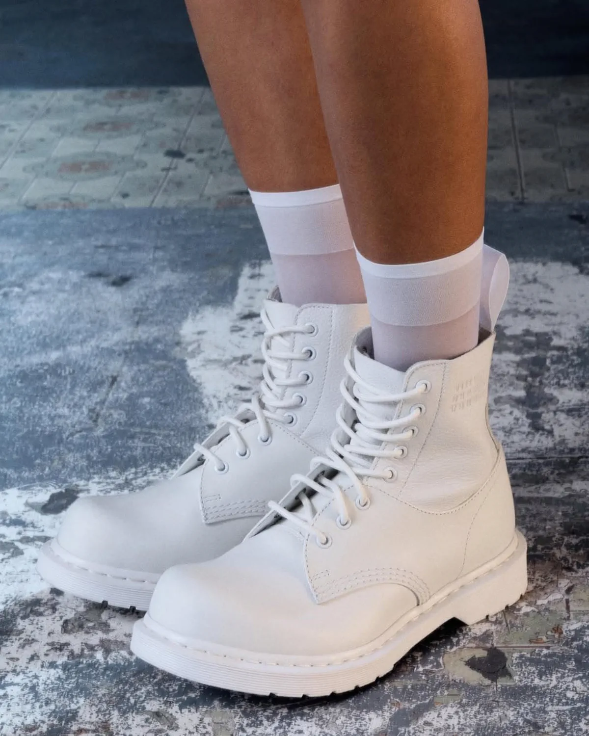 MM6 Maison Margiela lần thứ hai hợp tác cùng Dr. Martens MM6 Maison Margiela lần thứ hai hợp tác cùng Dr. Martens