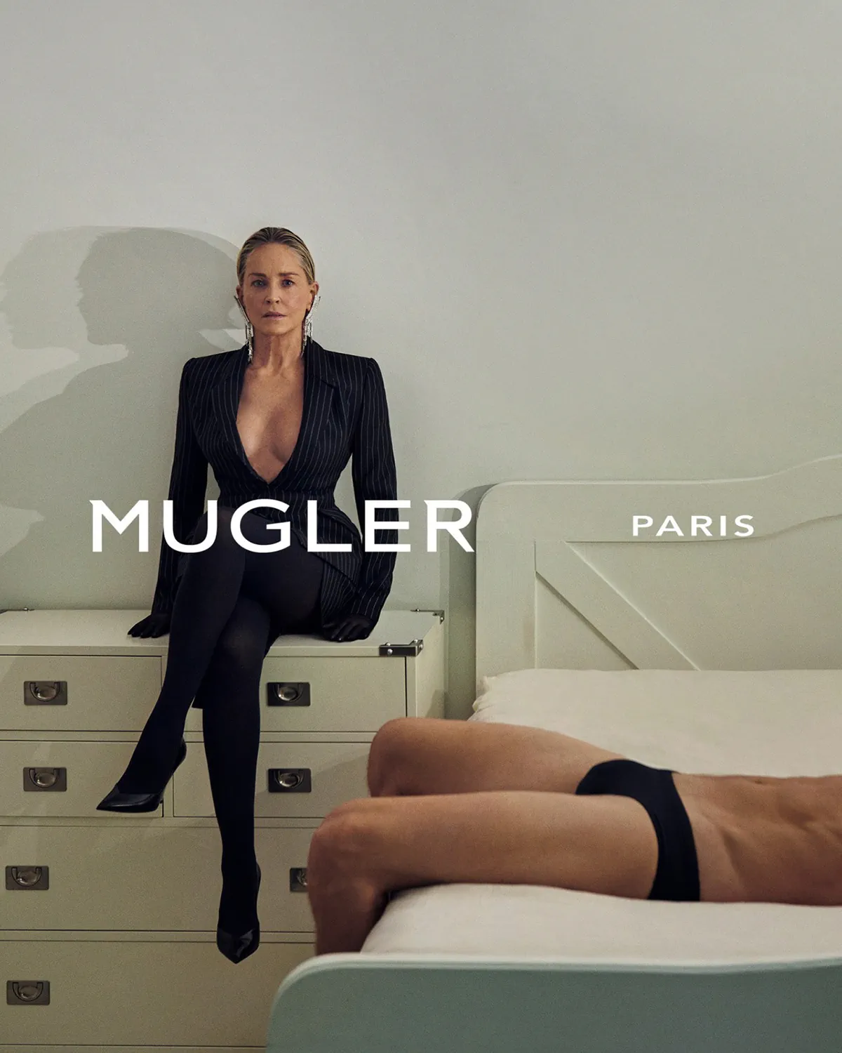 Mugler cùng Sharon Stone tôn vinh người sáng lập trong chiến dịch quảng cáo BST archive “Re/Edit” Mugler cùng Sharon Stone tôn vinh người sáng lập trong chiến dịch quảng cáo BST archive “Re/Edit”