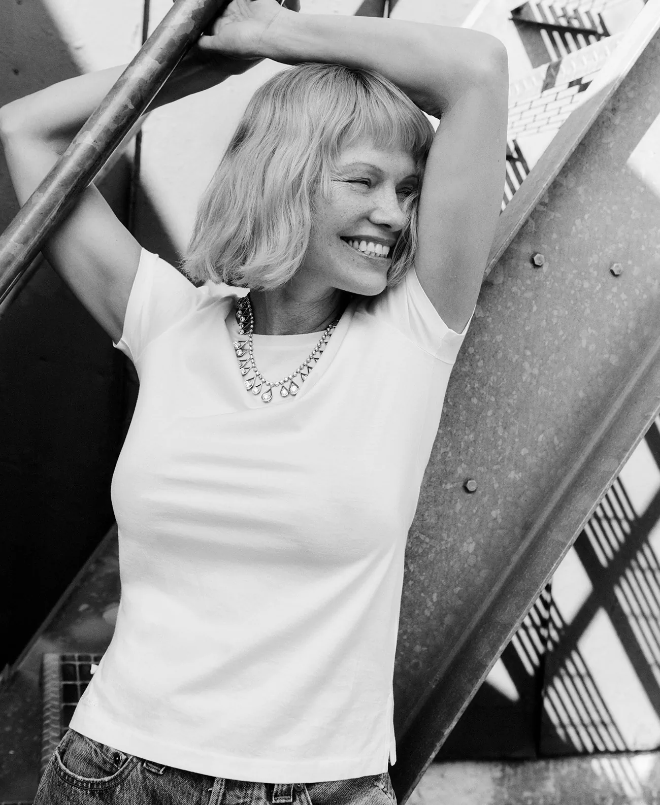Harper's Bazaar Anh 07-08/2025: Pamela Anderson chụp bởi Pamela Hanson