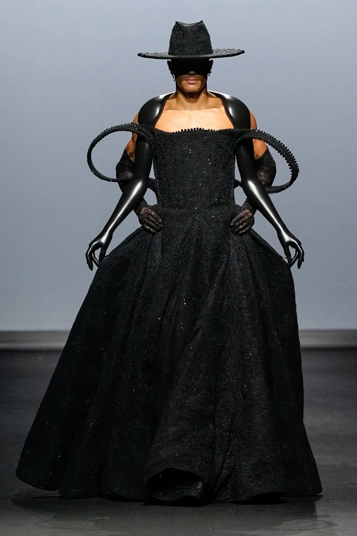 Robert Wun Haute Couture Thu/Đông 2025