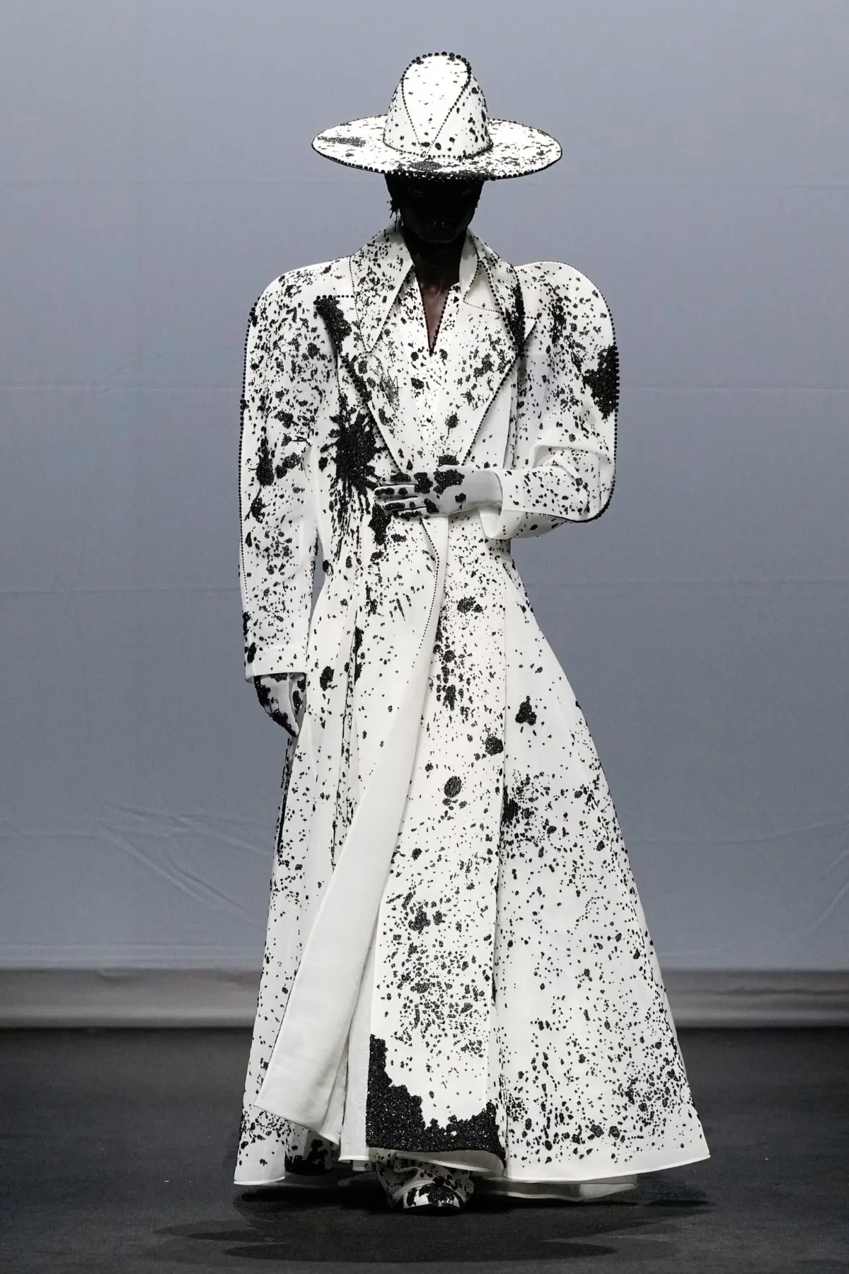 Robert Wun Haute Couture Thu/Đông 2025