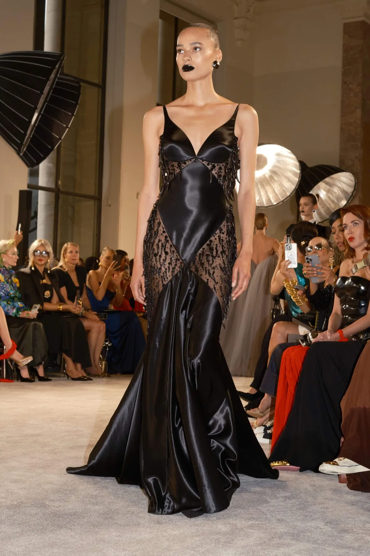 Schiaparelli Haute Couture Thu/Đông 2025