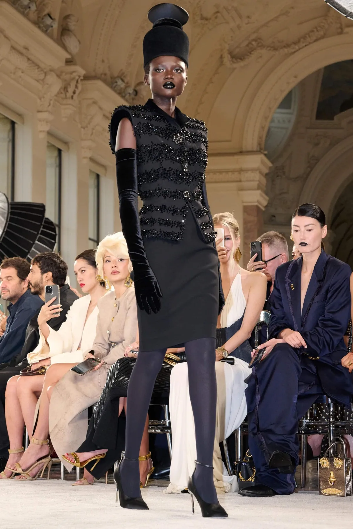Schiaparelli Haute Couture Thu/Đông 2025